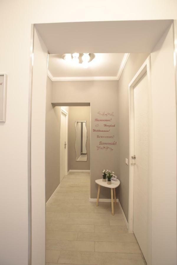 Live Bucharest Apartment Ngoại thất bức ảnh
